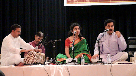 Satish Tare accompanying Ravindra Sathe